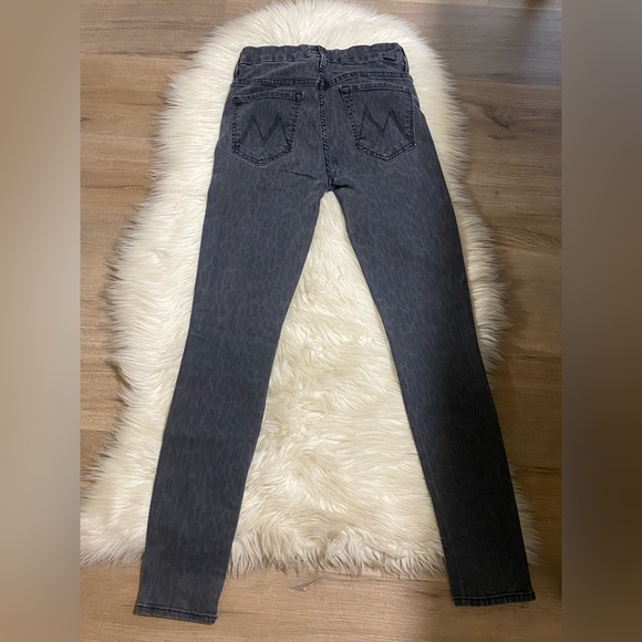 Mother High Waisted Looker Skinny Jeans in Bad Cat - Picture 7 of 11